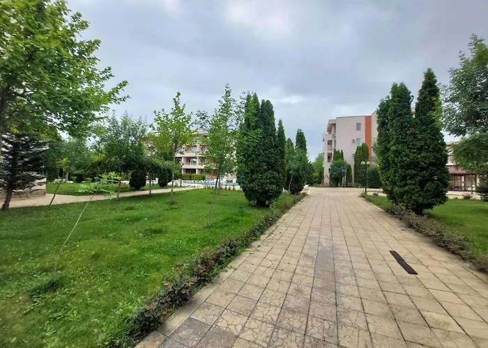 99 Nessebar Noks Club *